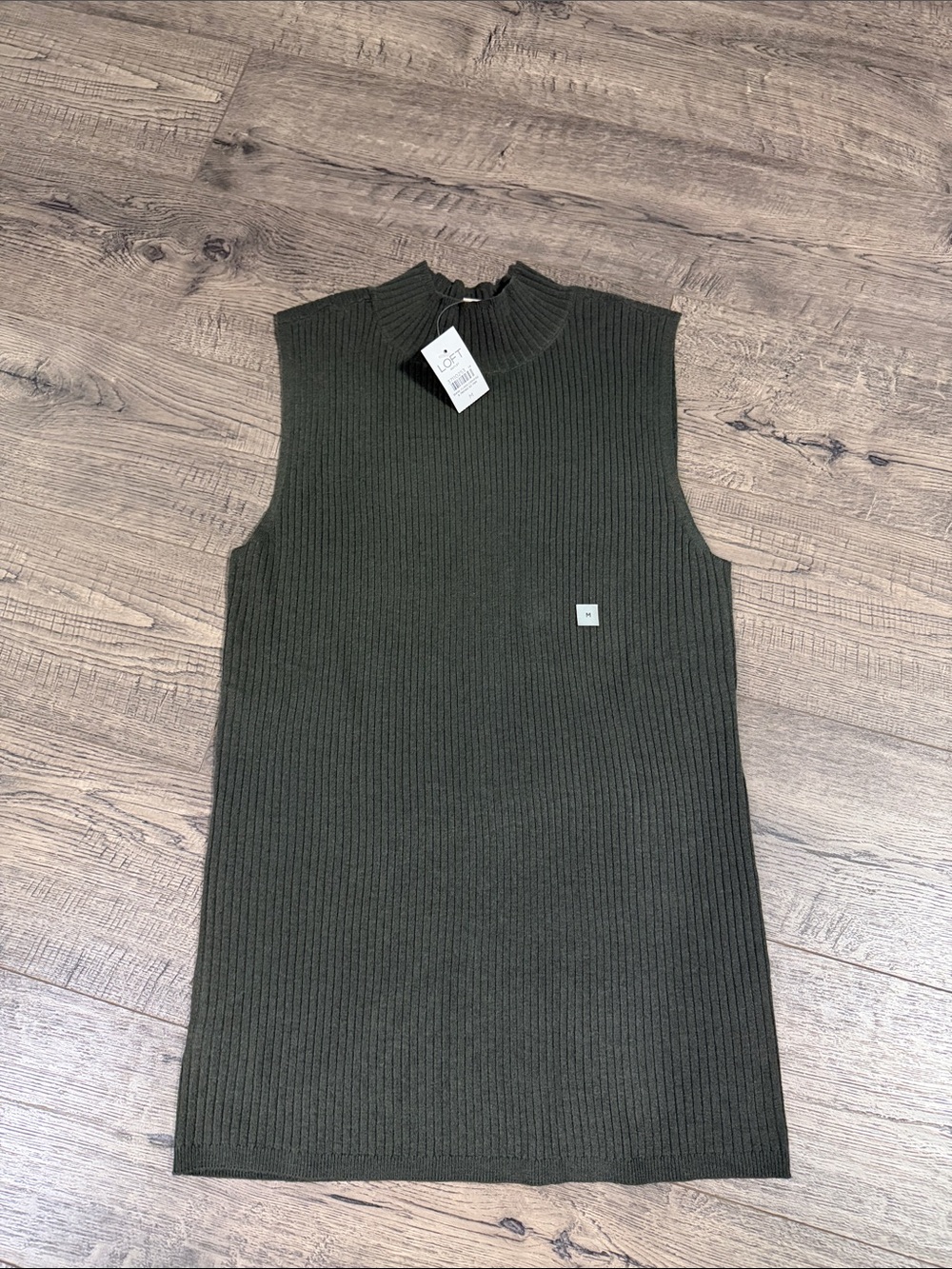 LOFT Women's Ribbed Sleeveless Turtleneck Sweater - Olive Green